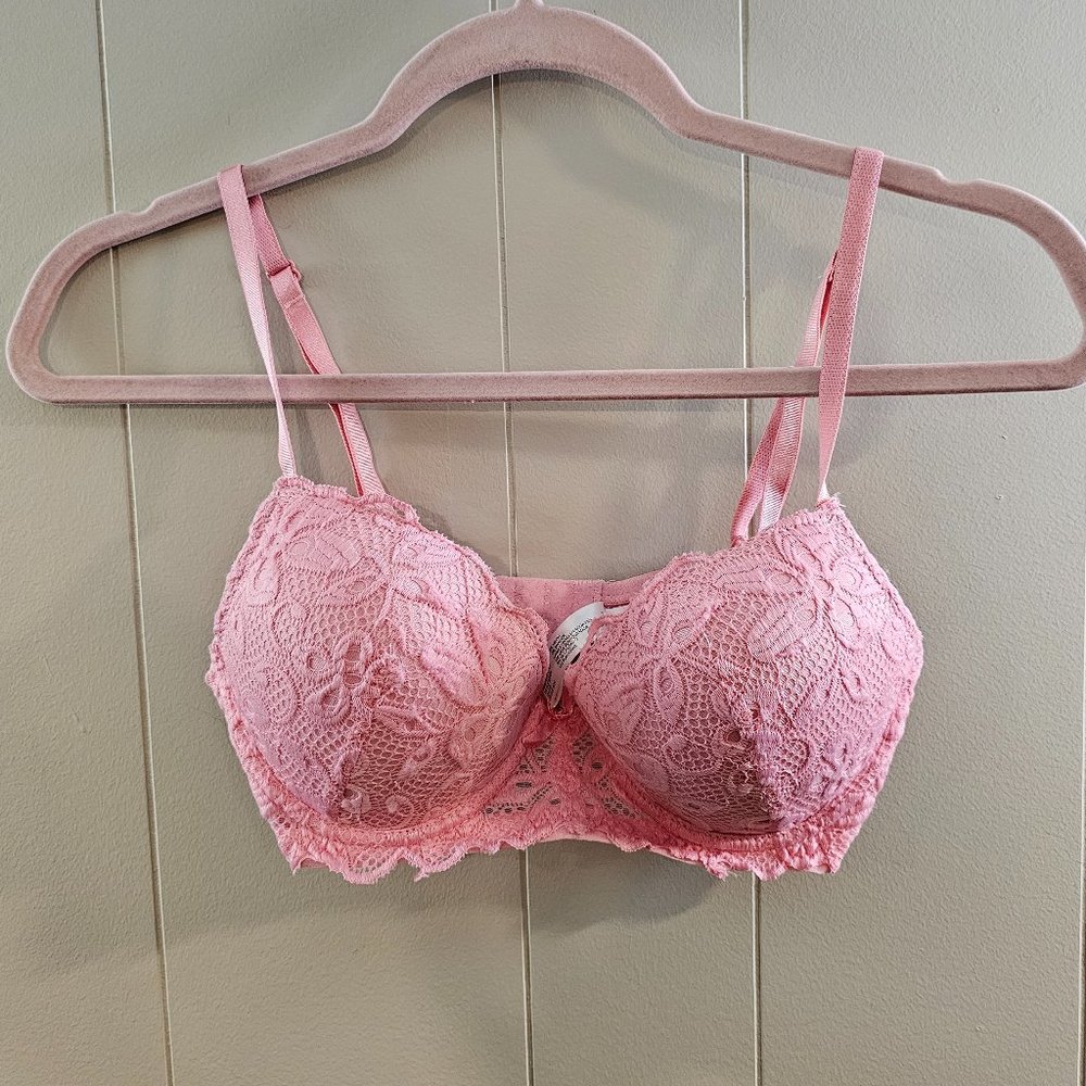 💜 4/$30 💜 Laura Ashley Padded Bra